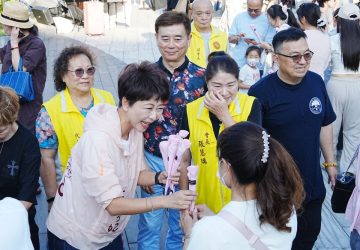 陳亭妃導覽《圓桌上的五月》　市場變身文化展場