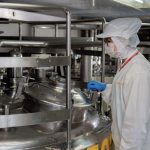 夏季食安挑戰拉響警報！勤億化身「食品界科技廠」以微波殺菌科技守護餐飲防線