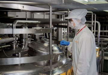 夏季食安挑戰拉響警報！勤億化身「食品界科技廠」以微波殺菌科技守護餐飲防線