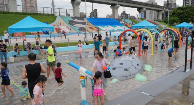 水樂園／新北4座免費戲水秘境　今夏親子必衝消暑趣