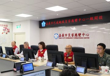 嘉市災害應變中心一級開設　黃敏惠坐鎮指揮巴威颱風防範應變