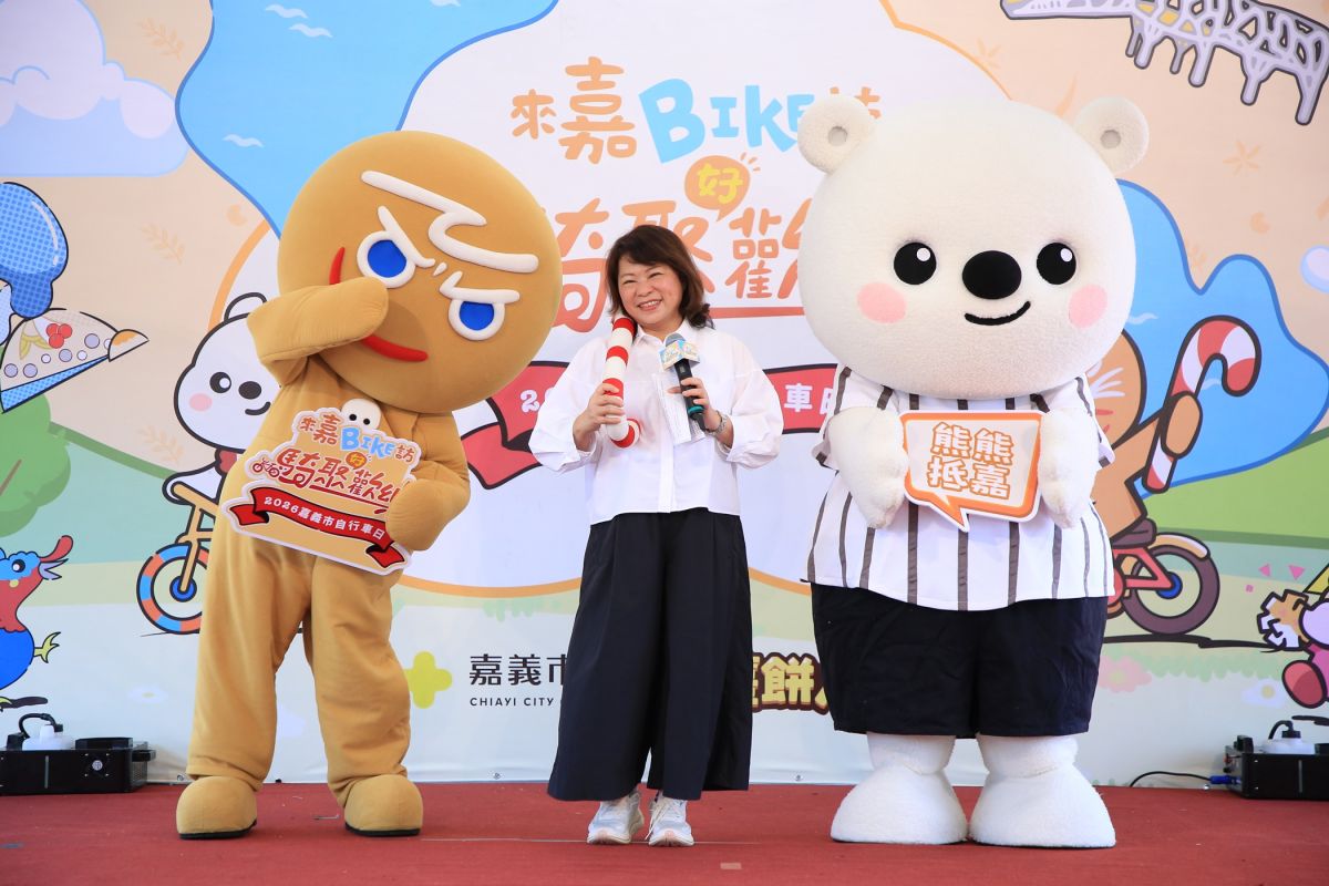 嘉義市「熊出沒」！10隻大白熊化身城市觀光大使