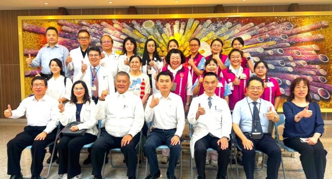 立委視導嘉榮長照暨一站式服務　肯定醫療長照完善照護