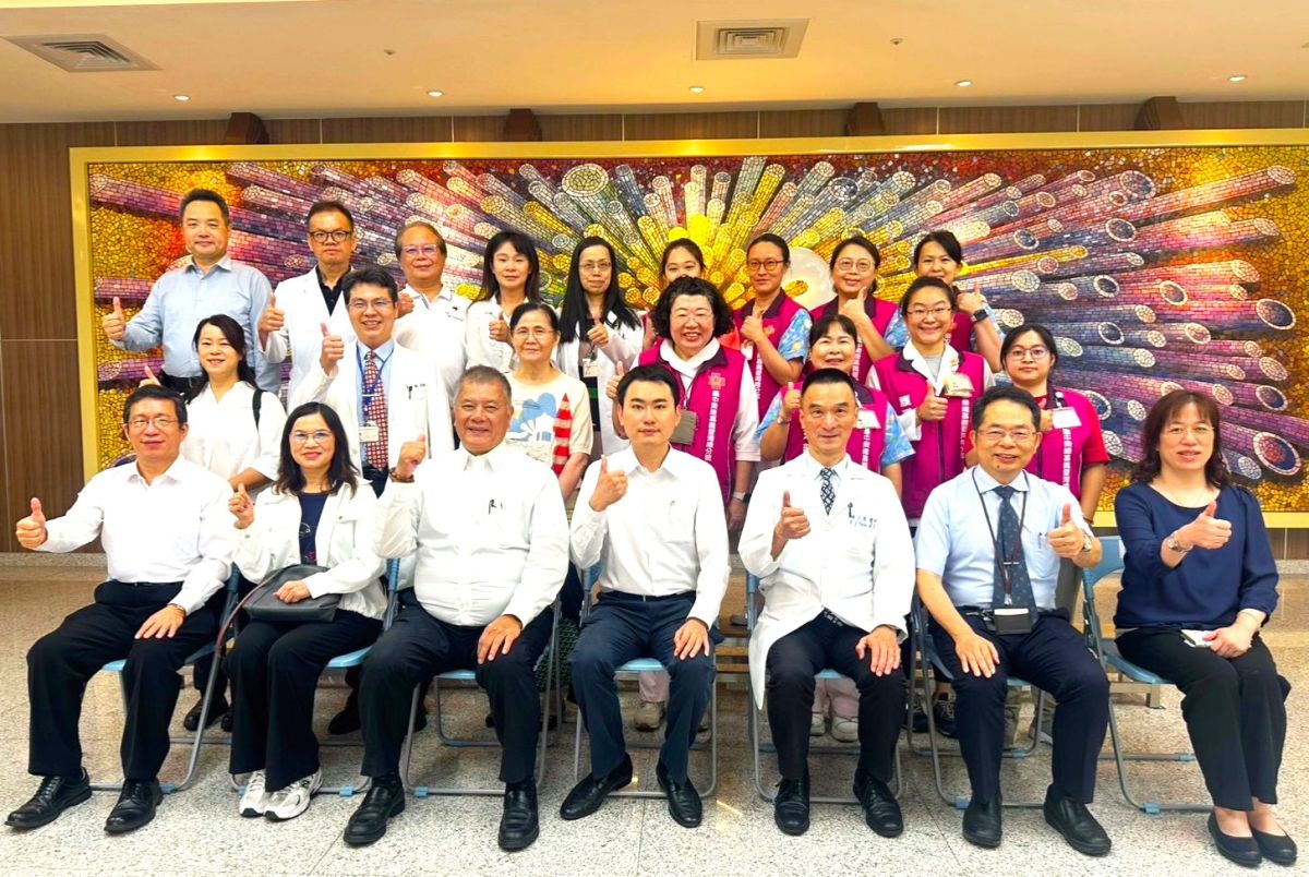 立委視導嘉榮長照暨一站式服務　肯定醫療長照完善照護