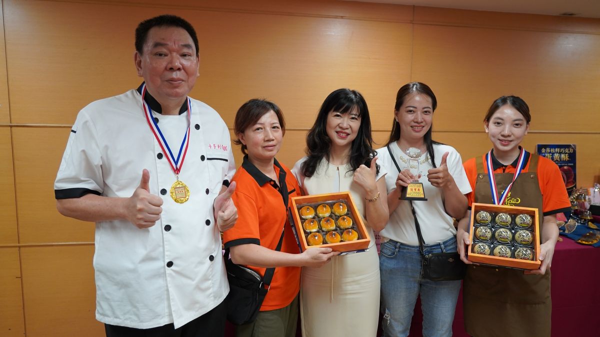 新北蛋黃酥節12家摘金　經典創意美味搶攻中秋