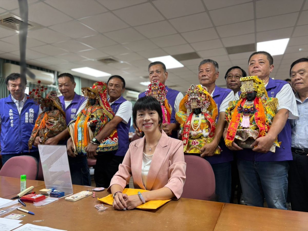 吳品叡登記參選嘉義縣長　5尊媽祖同行守護嘉義展現決心