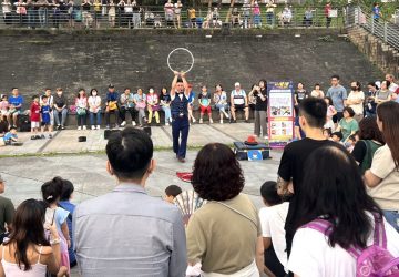 小王子降臨碧潭！19米巨型划船氣偶打造夢幻童話景致