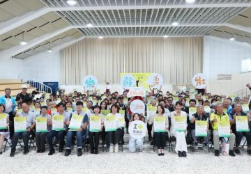 嘉市「不只樂齡-我們很勇壯」新書發表　展現全齡共融成果